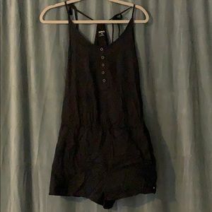 Hurley charcoal romper with pockets XL NWT